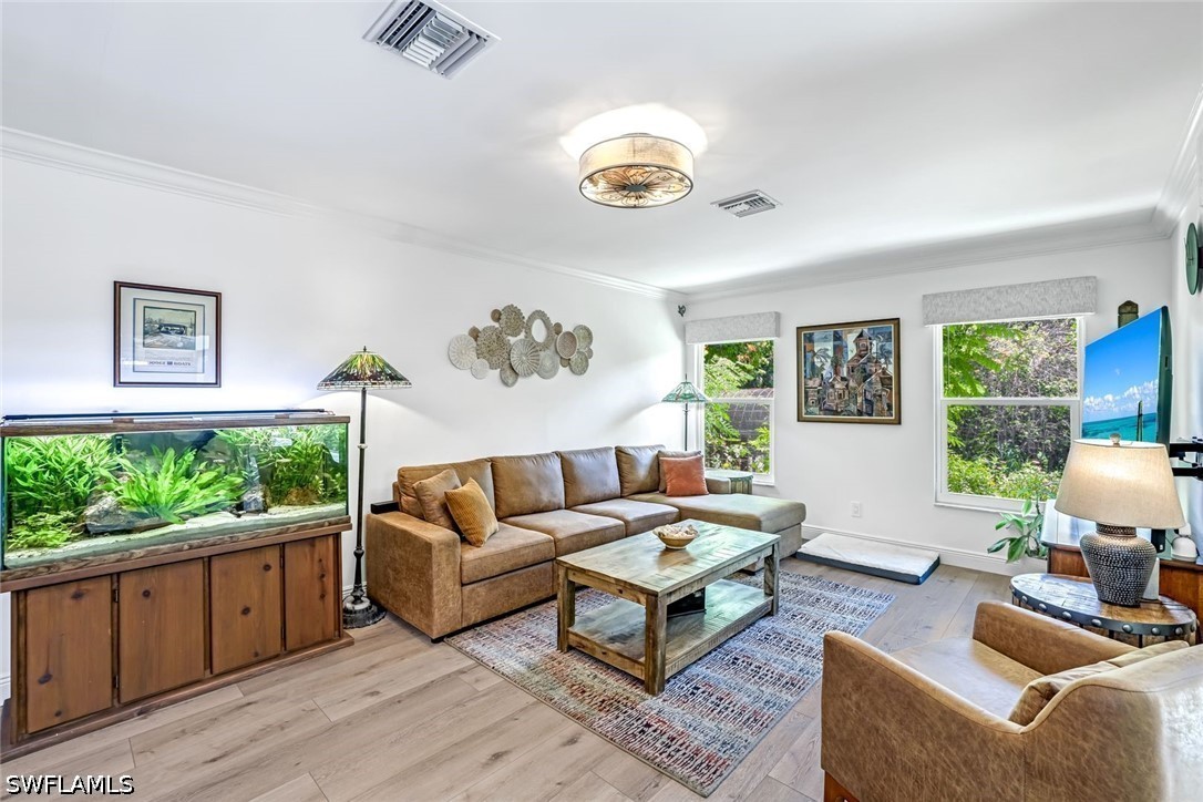 3 Bed Waterfront Home for Sale in Naples, photo 8