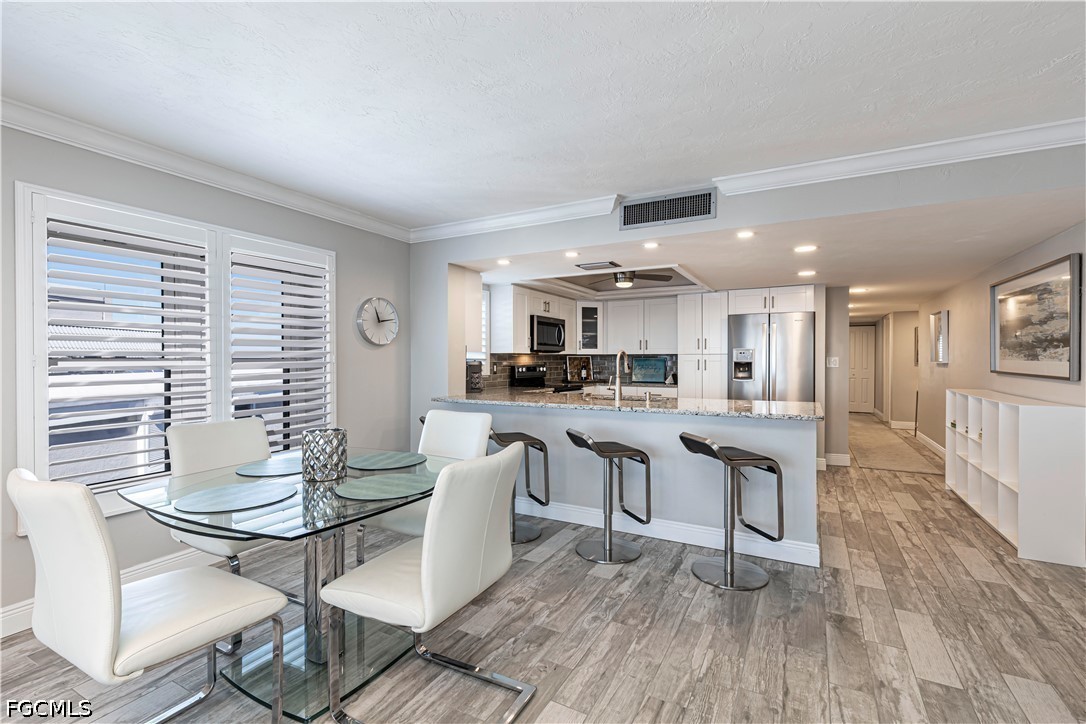 3 Bed Waterfront Home for Sale in North Shore Place, photo 8