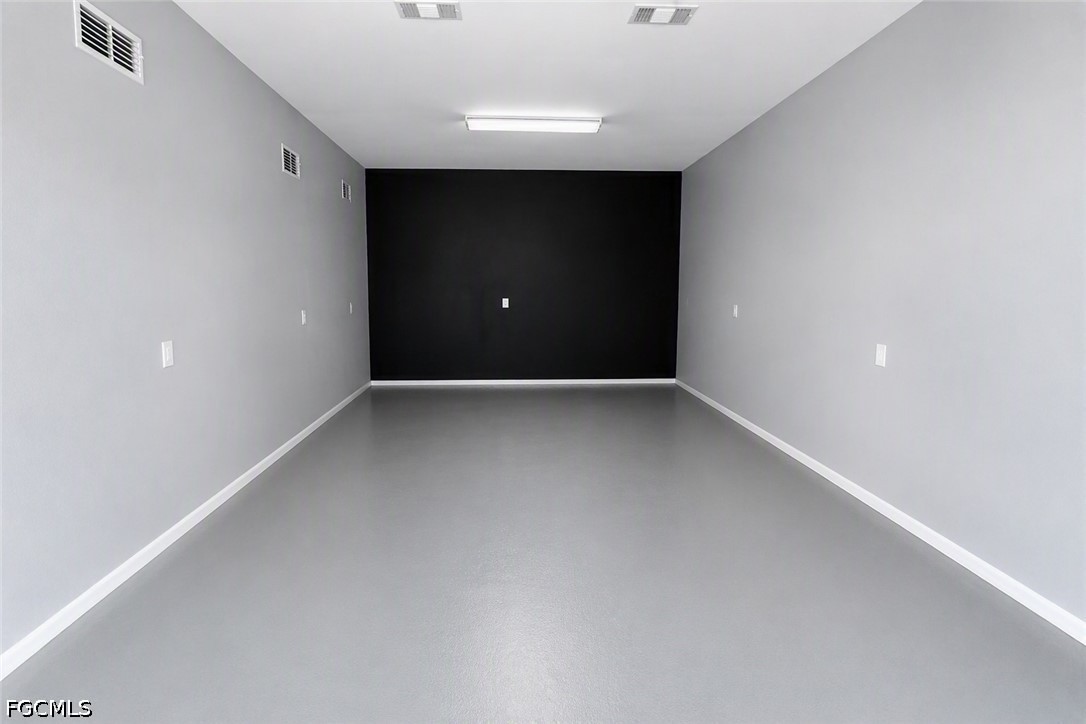 Office for Sale in Fort Myers, photo 8