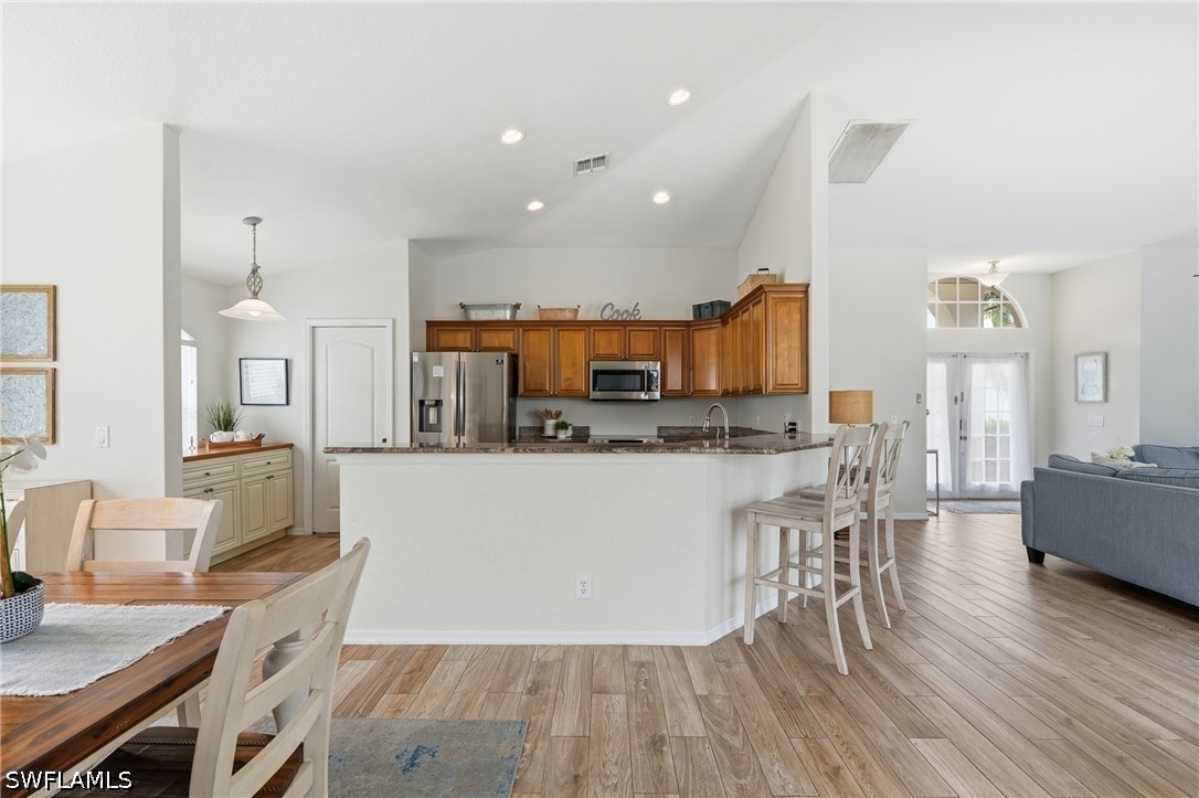 4 Bed Pool Home for Sale in Briarwood, photo 8