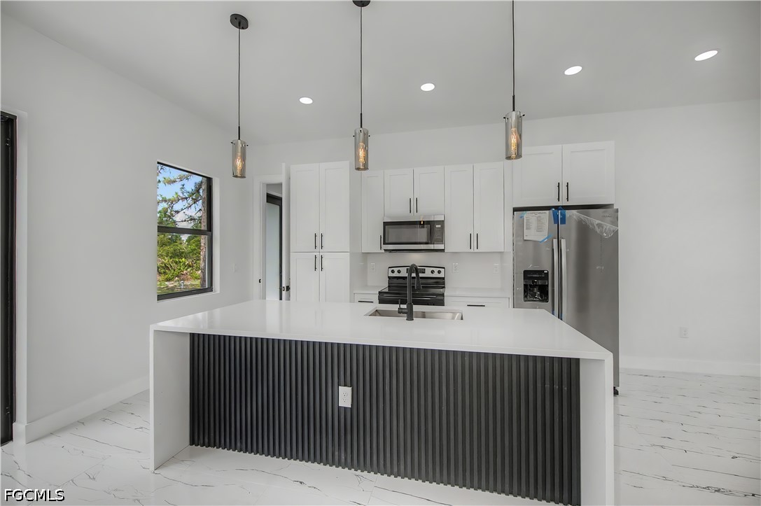 3 Bed SingleFamilyResidence for Sale in Lehigh Acres, photo 8