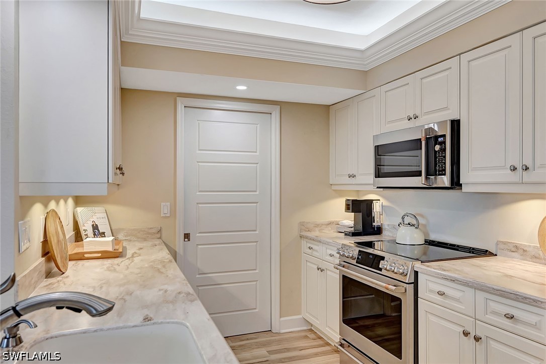 3 Bed Waterfront Home for Sale in Naples, photo 8