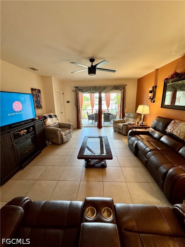 2 Bed Waterfront Home for Sale in Marblebrook, photo 8