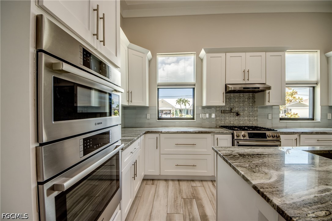 6 Bed Pool Home for Sale in Cape Coral, photo 8