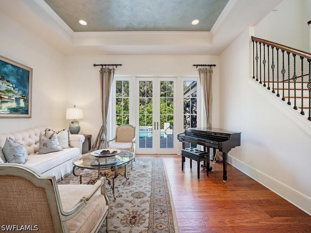 5 Bed Pool Home for Sale in Olde Naples, photo 8