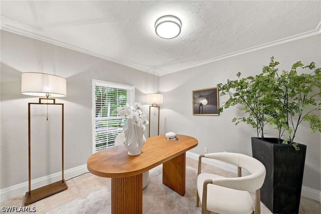 4 Bed Pool Home for Sale in Park Shore, photo 8