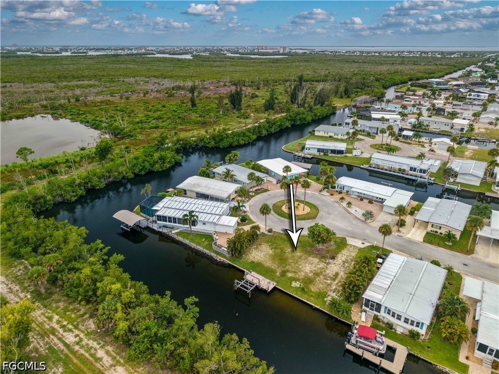 Waterfront Home for Sale in Bayside Estates, photo 8