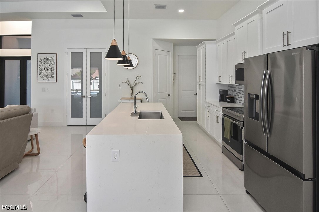 3 Bed Pool Home for Sale in Cape Coral, photo 8