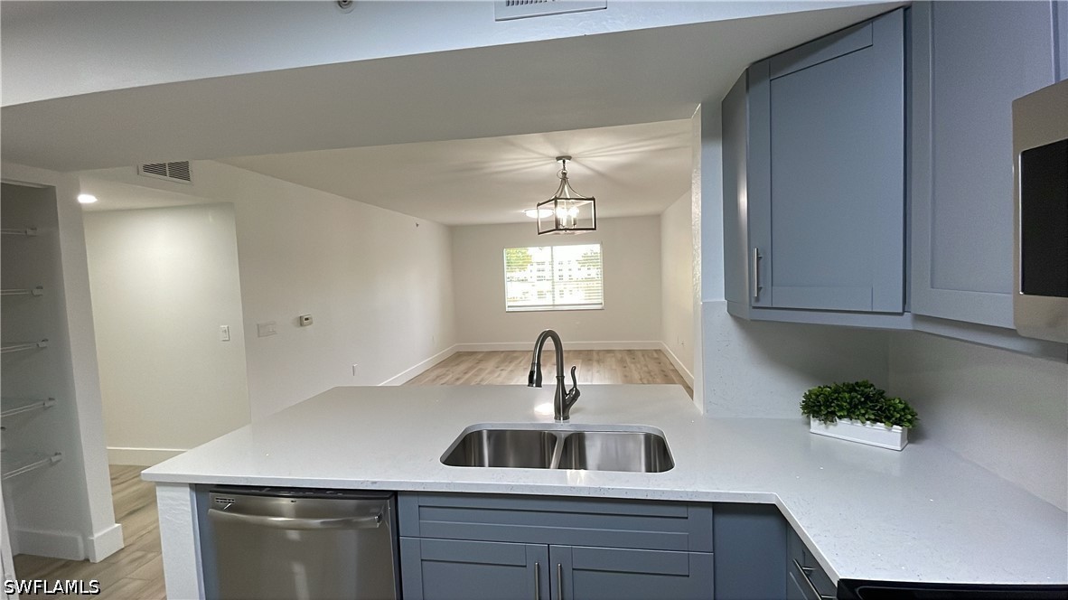 2 Bed Condominium for Sale in Naples, photo 8