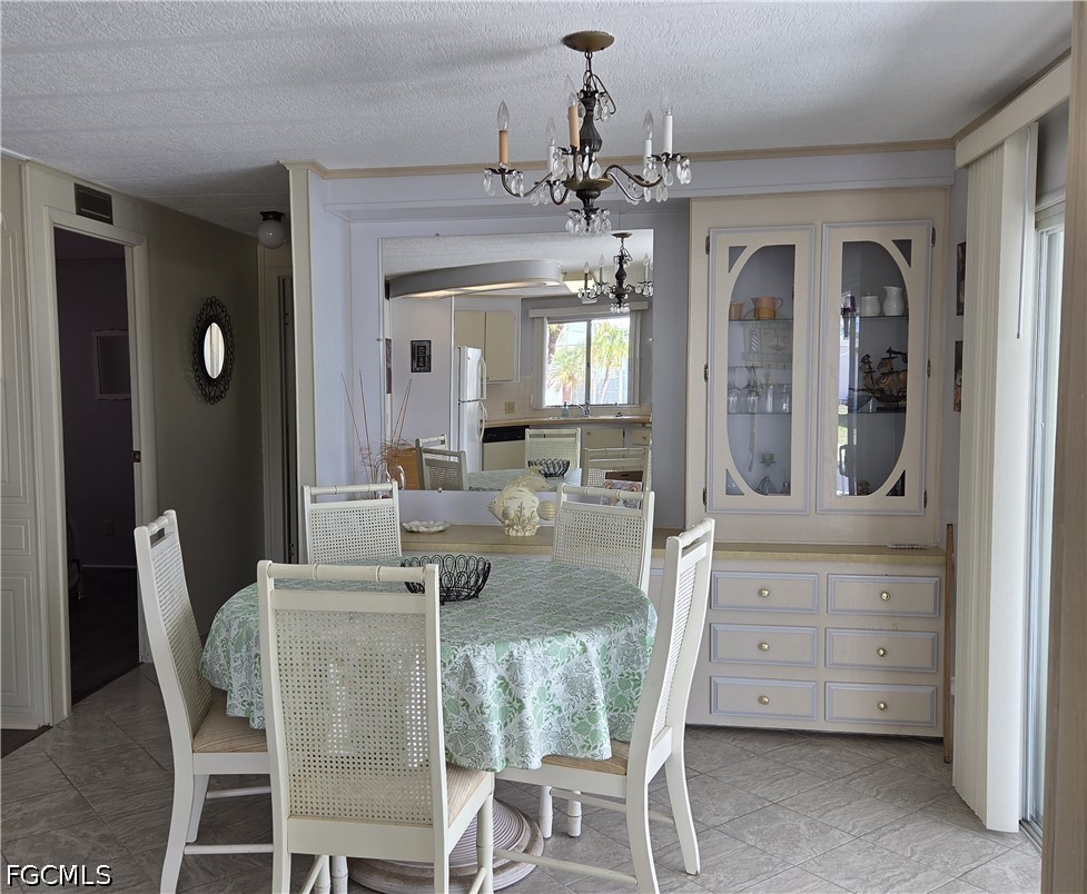 2 Bed ManufacturedHome for Sale in North Fort Myers, photo 8