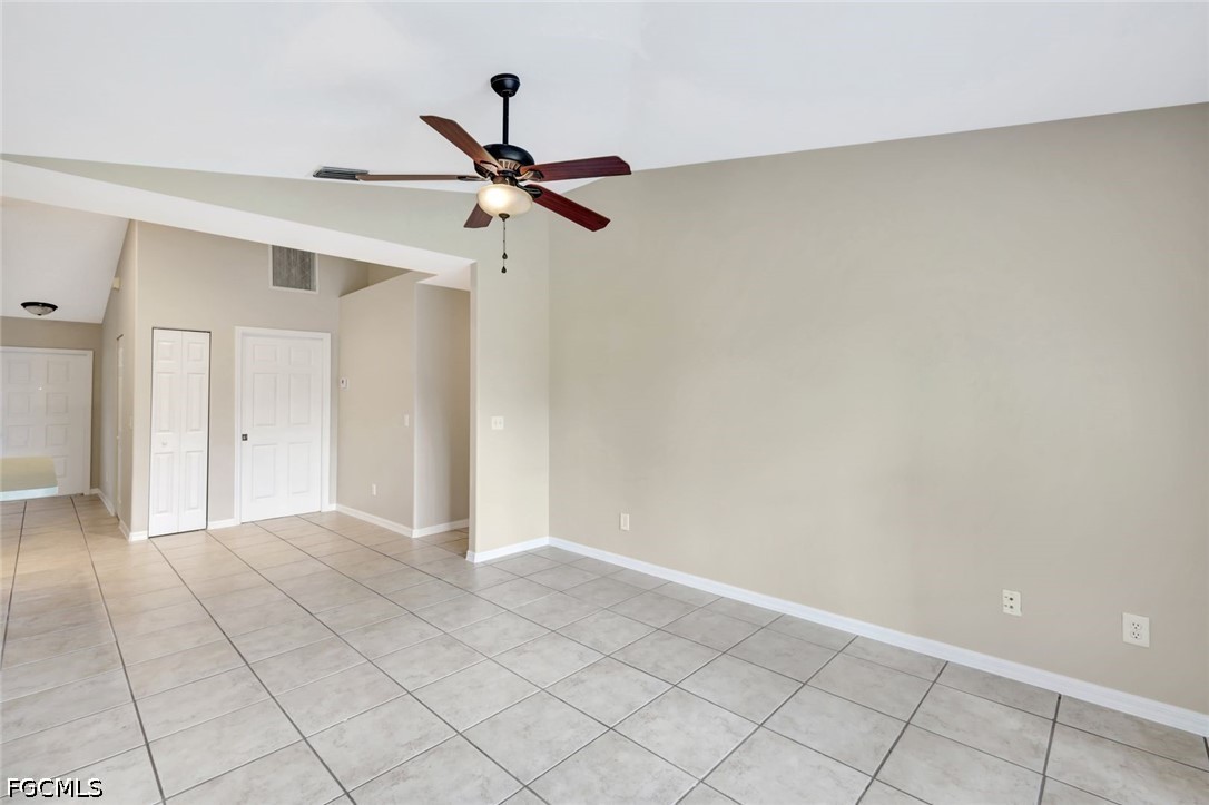 3 Bed SingleFamilyResidence for Sale in San Carlos Park, photo 8