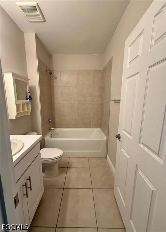 4 Bed SingleFamilyResidence for Sale in Cape Coral, photo 8
