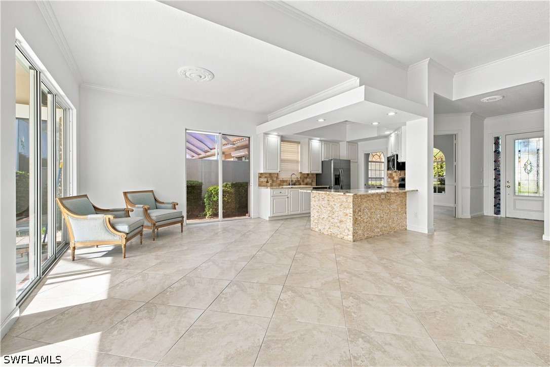 3 Bed Waterfront Home for Sale in Village Walk, photo 8