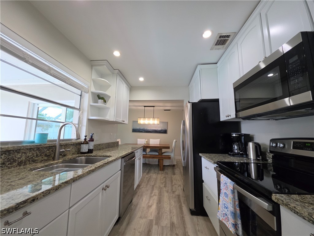 3 Bed Pool Home for Sale in Westlake, photo 8