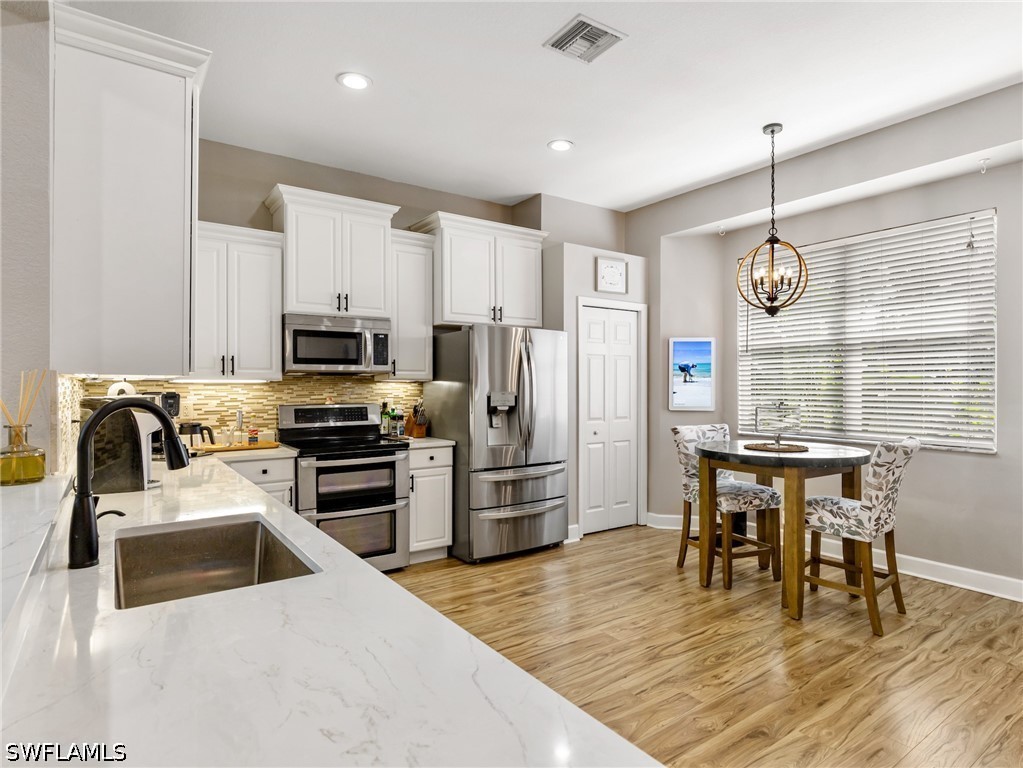 3 Bed SingleFamilyResidence for Sale in Estero, photo 8