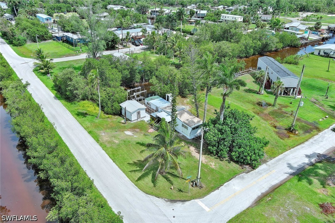 Waterfront Home for Sale in Plantation Island, photo 8