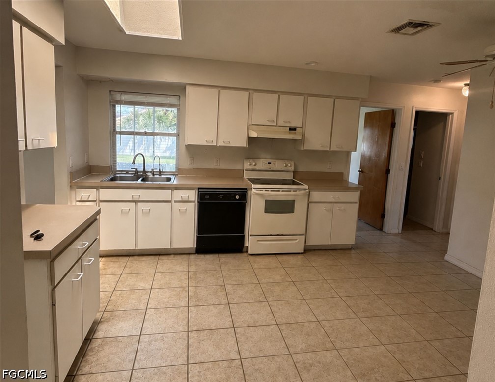 3 Bed SingleFamilyResidence for Sale in Port Charlotte, photo 8