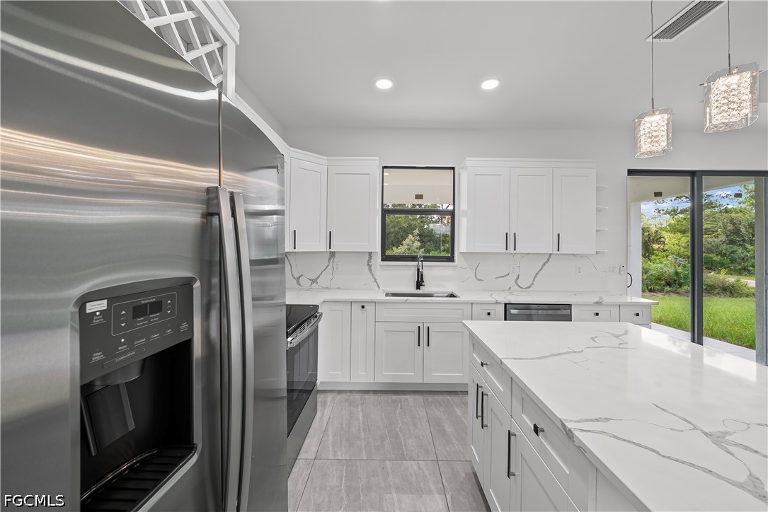 3 Bed SingleFamilyResidence for Sale in Lehigh Acres, photo 8