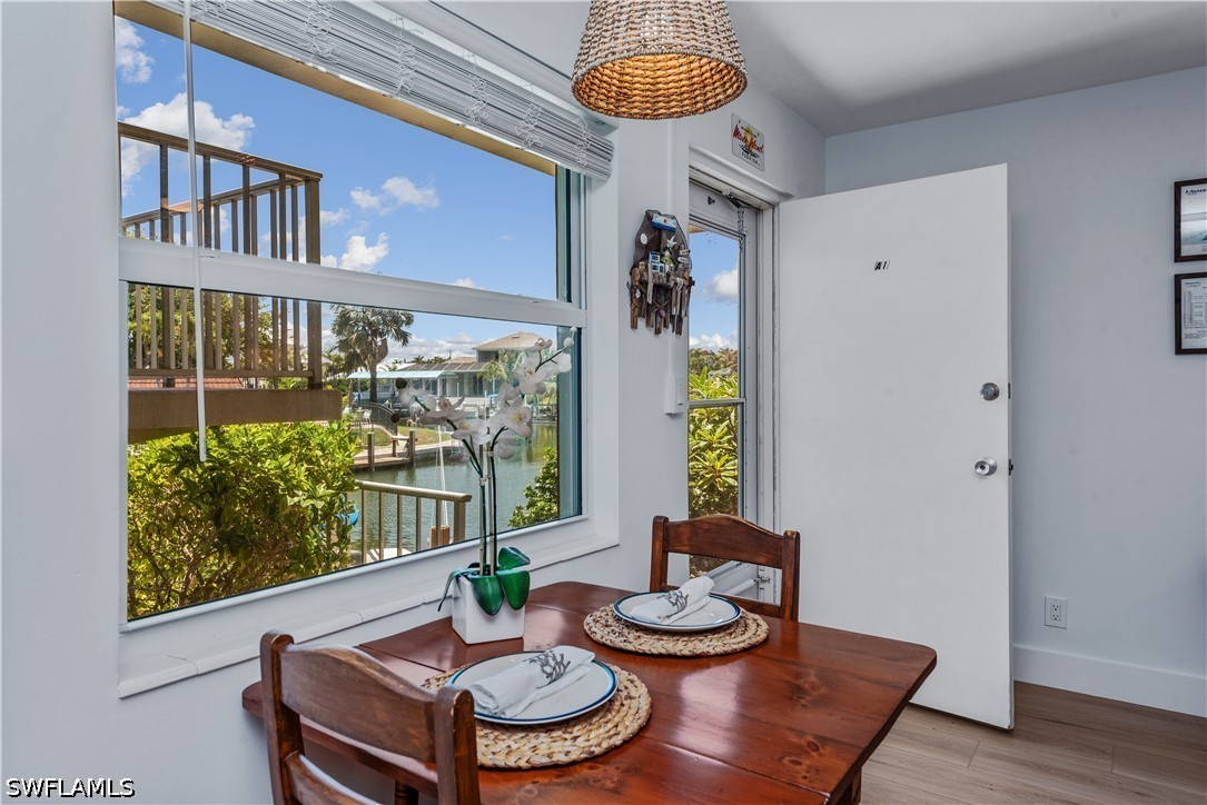 1 Bed Waterfront Home for Sale in Marco Island, photo 8