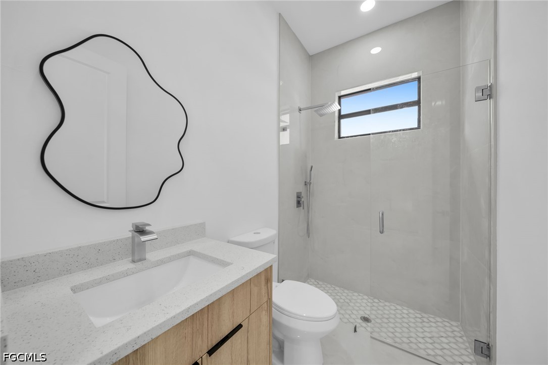 3 Bed SingleFamilyResidence for Sale in Lehigh Acres, photo 8