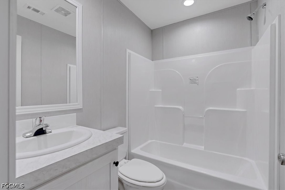 2 Bed SingleFamilyResidence for Sale in Montura, photo 8