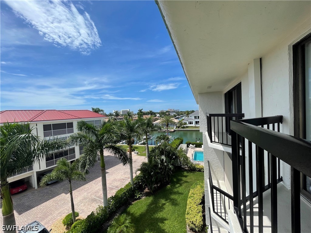 2 Bed Waterfront Home for Sale in Marco Island, photo 8