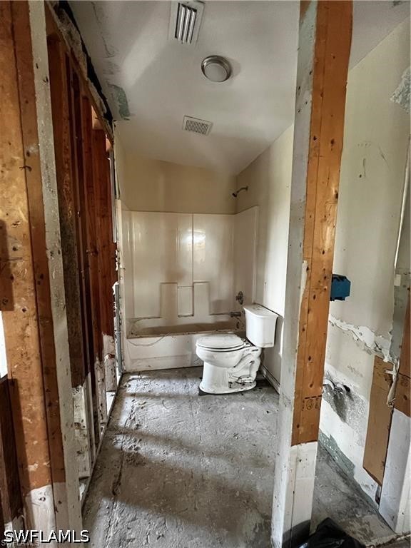 2 Bed SingleFamilyResidence for Sale in Fort Myers, photo 8