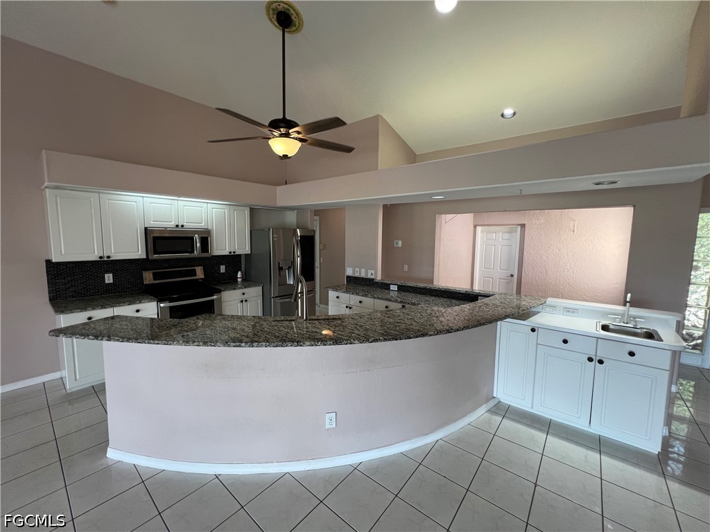3 Bed Pool Home for Sale in Cape Coral, photo 8
