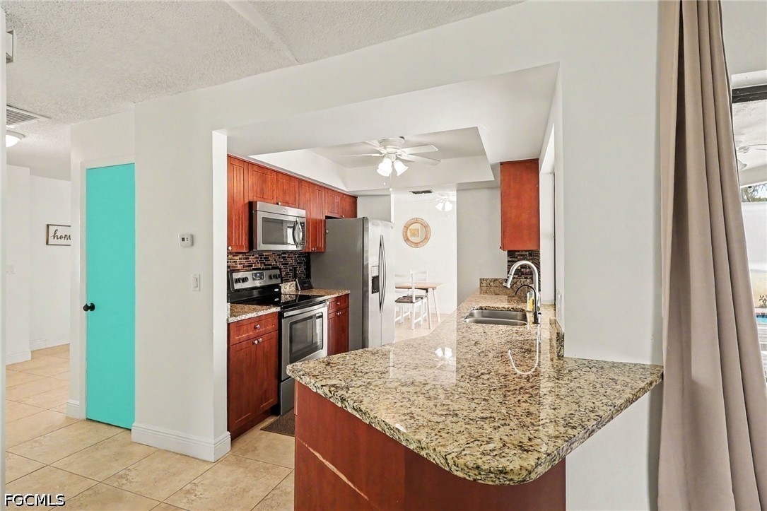 3 Bed Pool Home for Sale in Fort Myers, photo 8