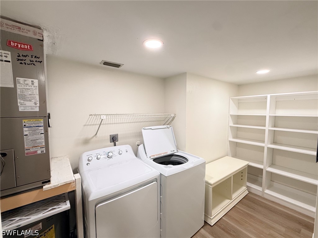2 Bed Condominium for Sale in Naples, photo 8