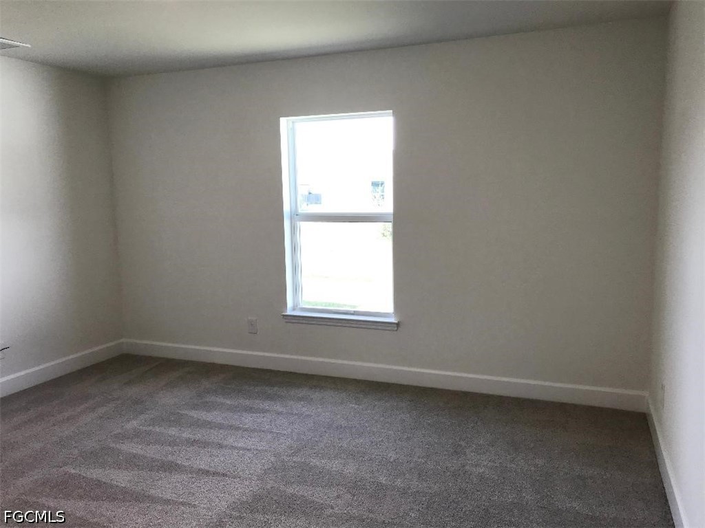 3 Bed SingleFamilyResidence for Sale in Cape Coral, photo 8