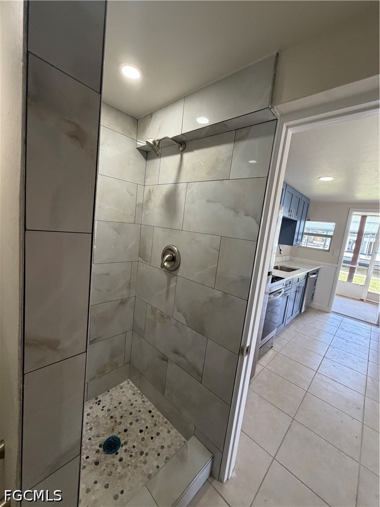 1 Bed Waterfront Home for Sale in Beachwalk Homes, photo 8