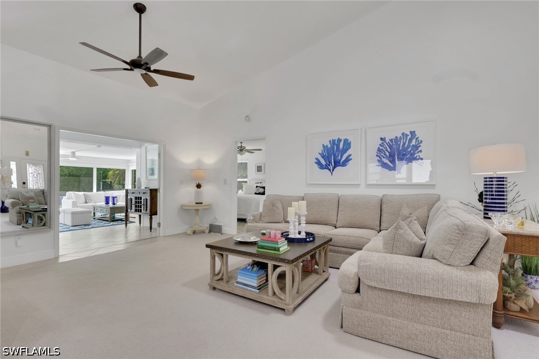 2 Bed SingleFamilyResidence for Sale in Naples, photo 8