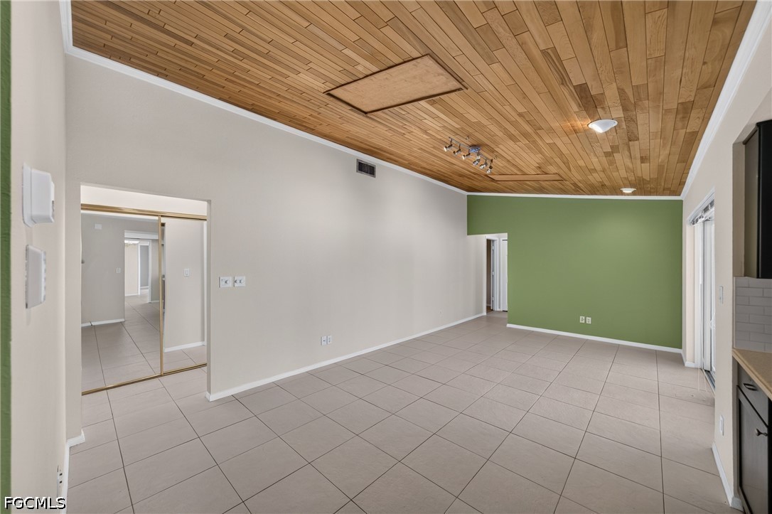 3 Bed Pool Home for Sale in Cape Coral, photo 8