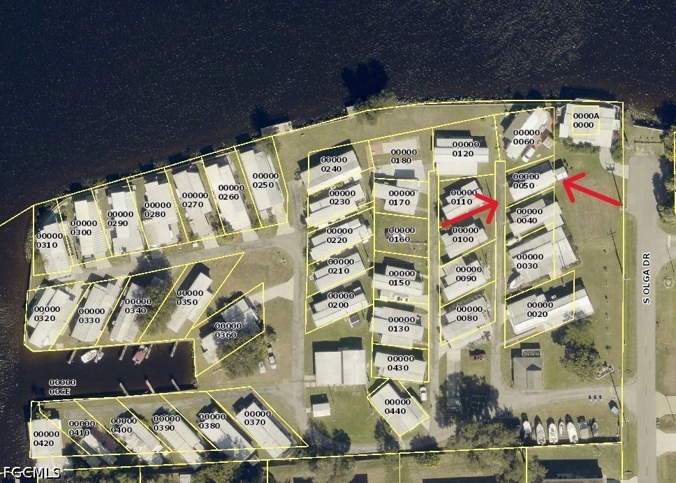 2 Bed Waterfront Home for Sale in Fort Myers, photo 8