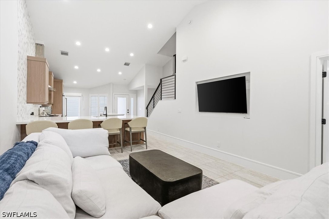 3 Bed Townhouse for Sale in Monterey, photo 8