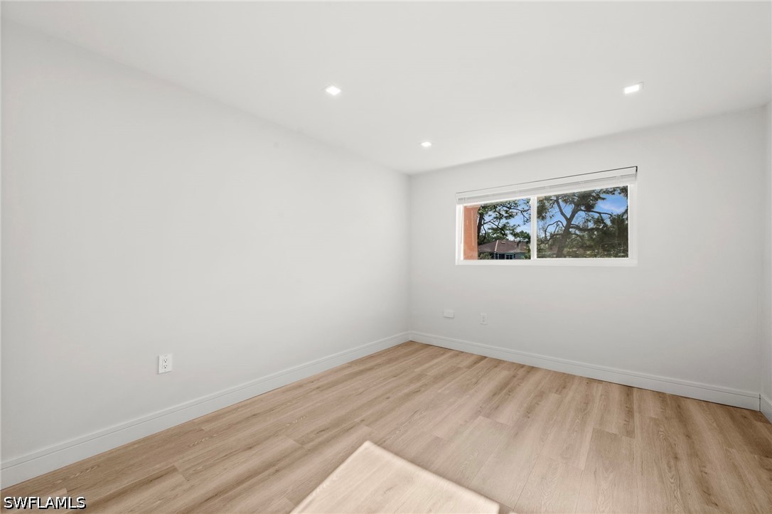 1 Bed Condominium for Sale in Naples, photo 8
