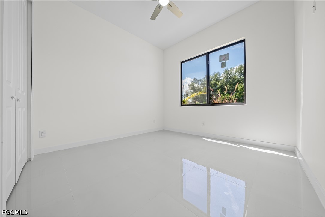 4 Bed SingleFamilyResidence for Sale in Lehigh Acres, photo 8