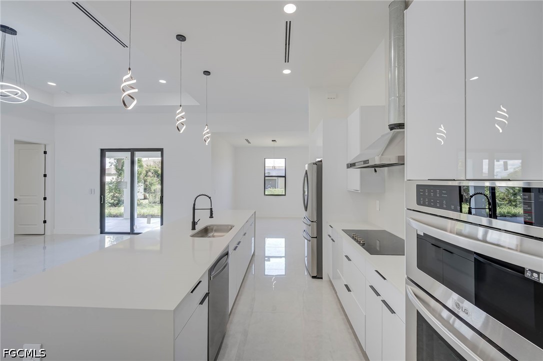 3 Bed SingleFamilyResidence for Sale in Lehigh Acres, photo 8