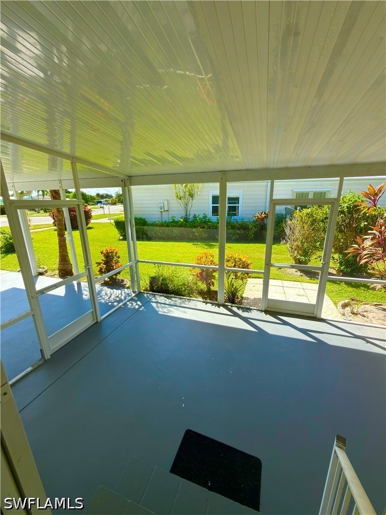 2 Bed ManufacturedHome for Sale in Naples, photo 8
