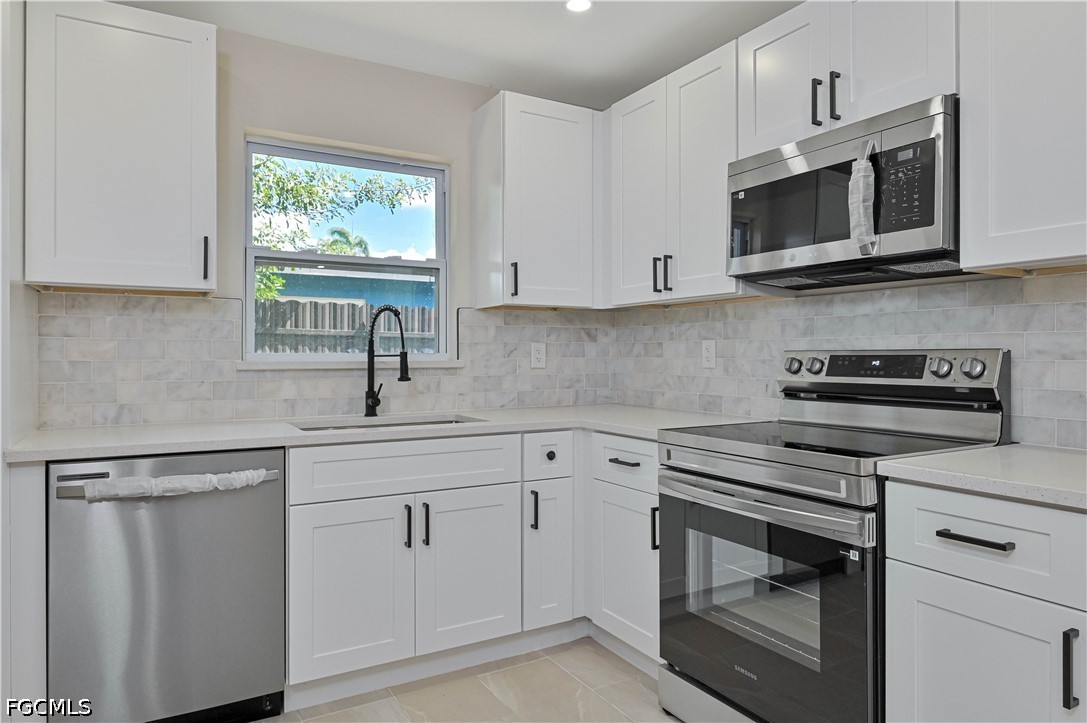 4 Bed SingleFamilyResidence for Sale in Rainbow Groves, photo 8