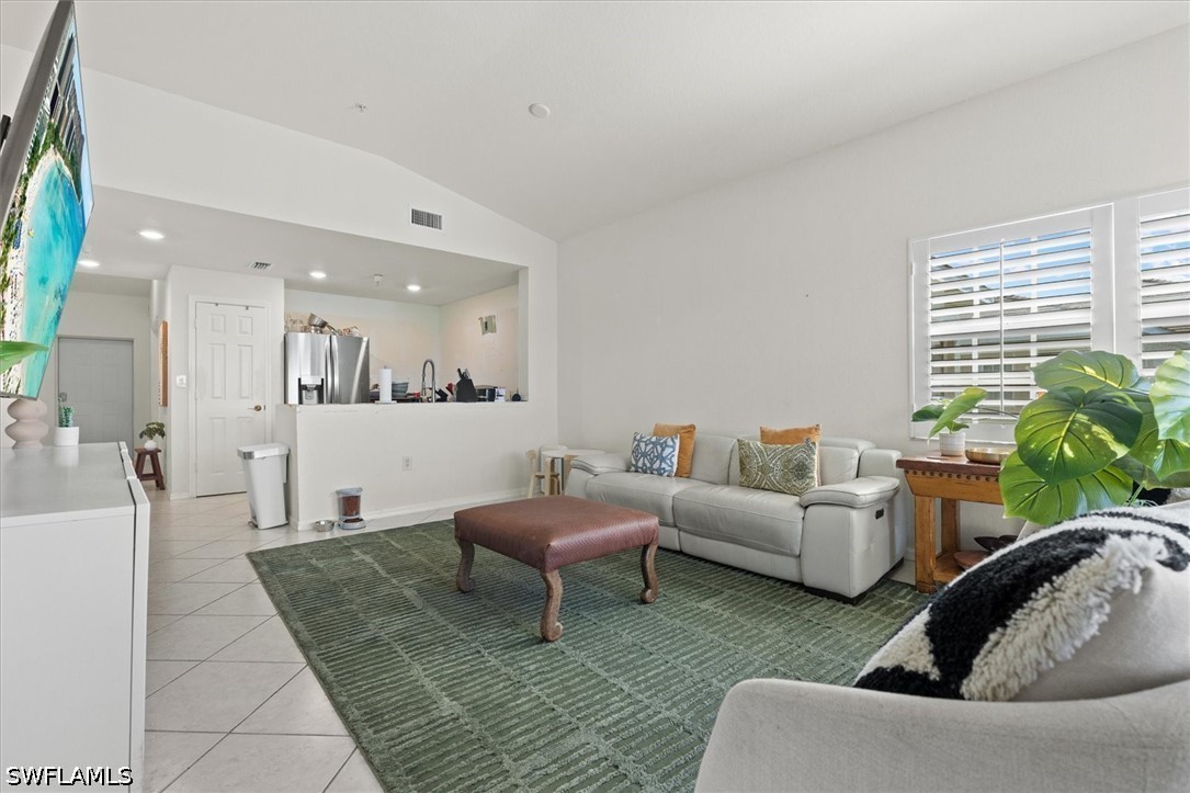 3 Bed Pool Home for Sale in Botanical Place, photo 8