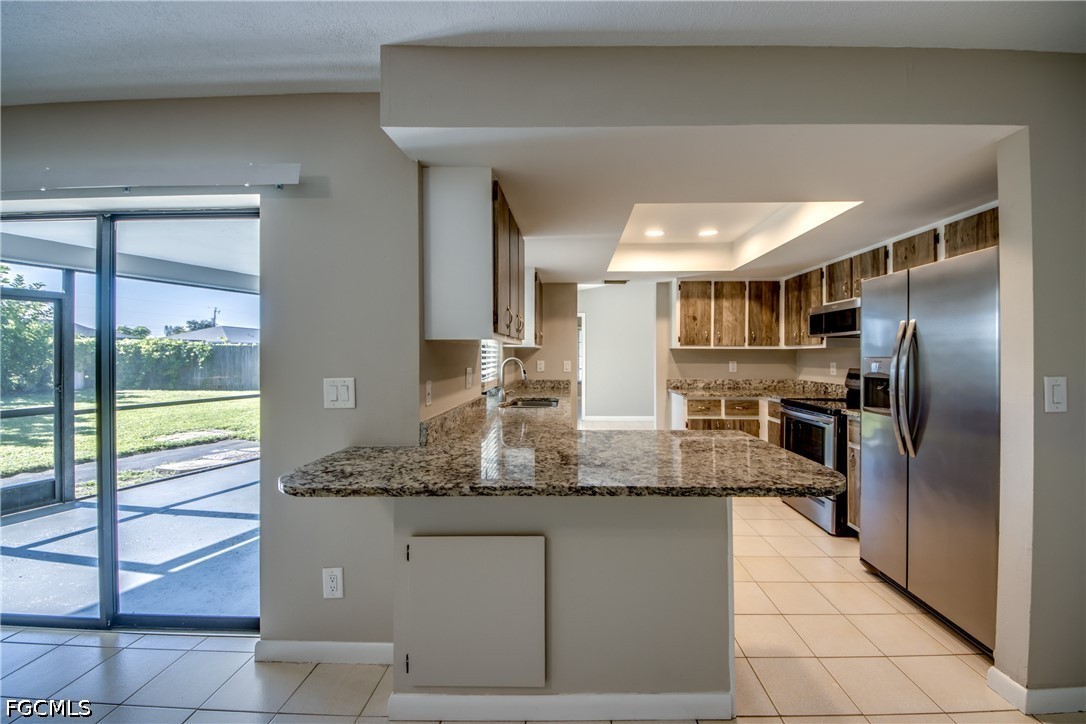 3 Bed SingleFamilyResidence for Sale in Cape Coral, photo 8