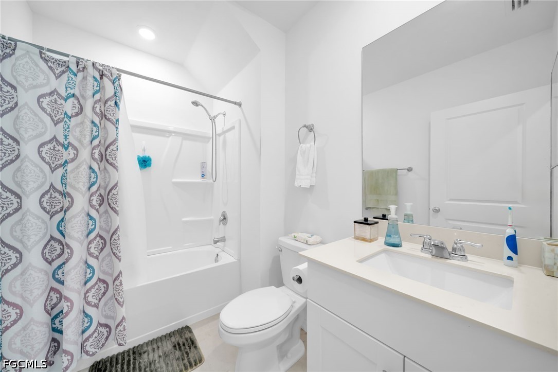 5 Bed SingleFamilyResidence for Sale in Crane Landing, photo 8
