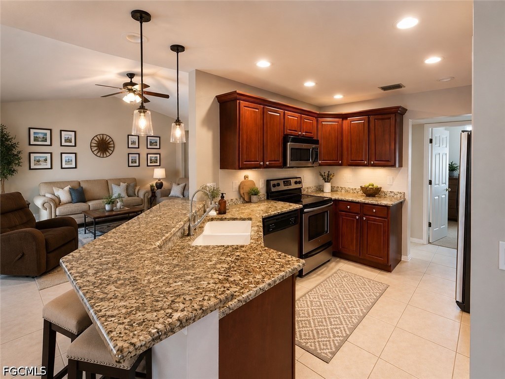 3 Bed Pool Home for Sale in Cape Coral, photo 8