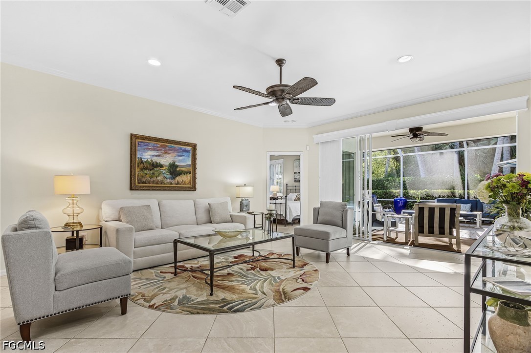 2 Bed SingleFamilyResidence for Sale in Estero, photo 8