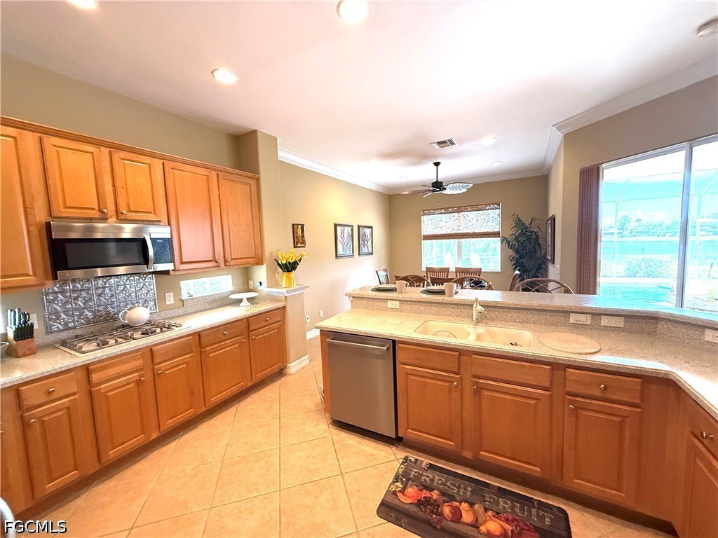 3 Bed Pool Home for Sale in Bellagio, photo 8