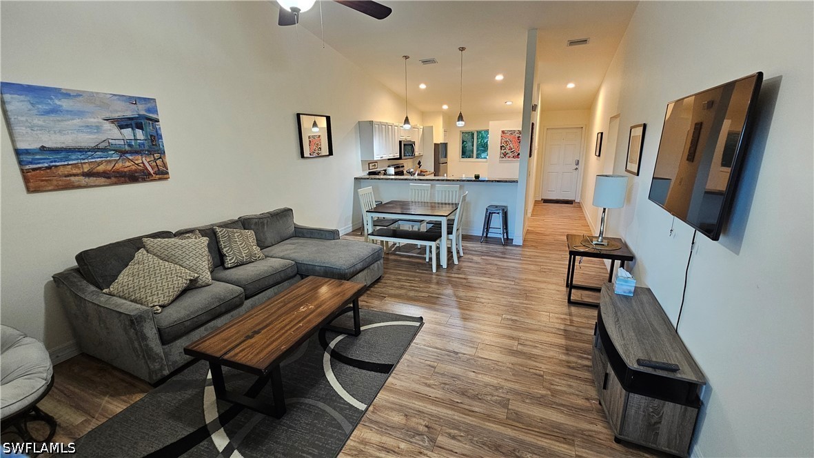 4 Bed Duplex for Sale in Lakeside, photo 8