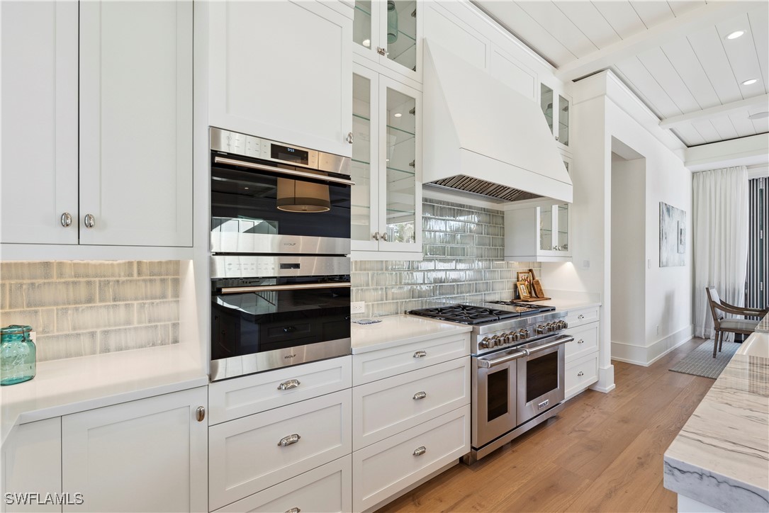 5 Bed Pool Home for Sale in Olde Naples, photo 9