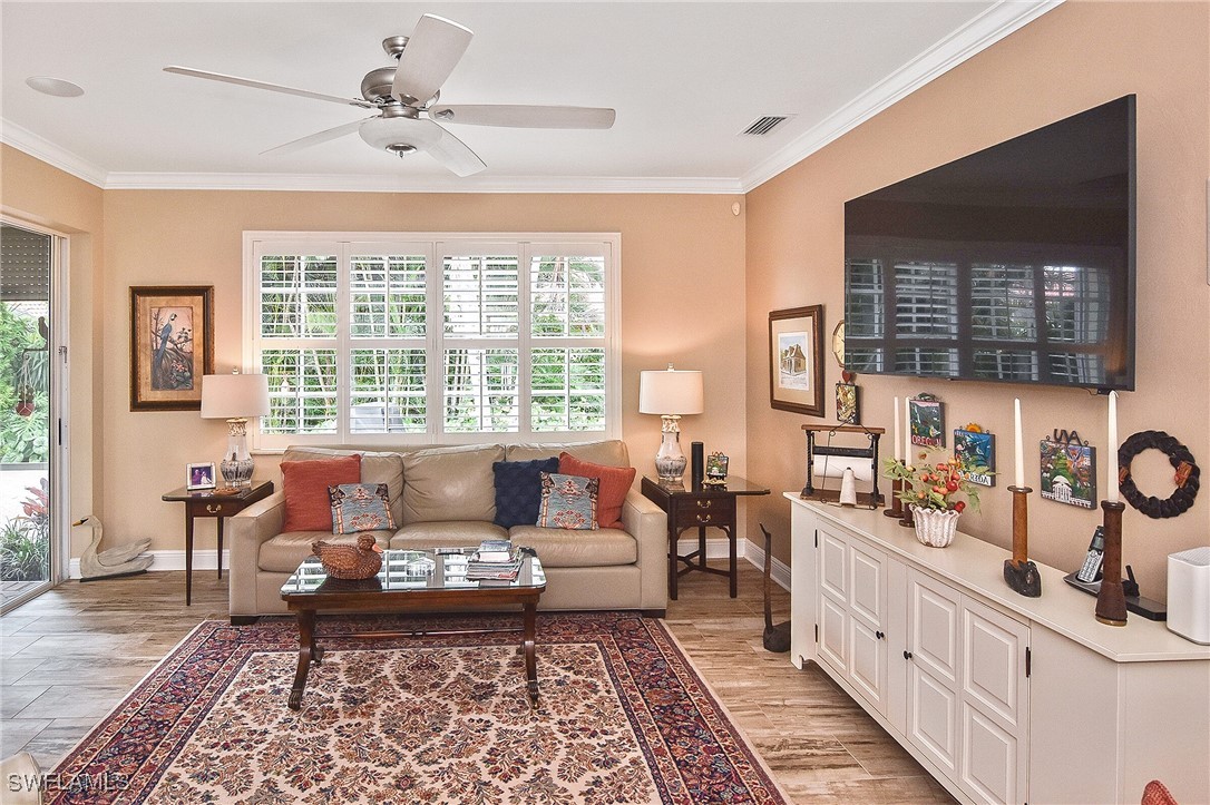 3 Bed SingleFamilyResidence for Sale in Fort Myers, photo 9